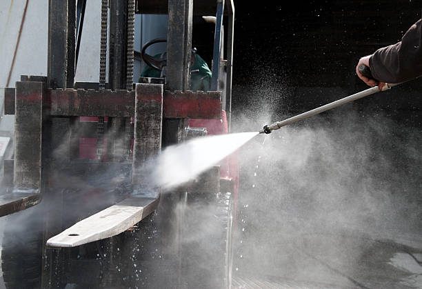 Best Oil Spill Cleanup  in East Los Angeles, CA